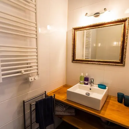 Le Sareymond Bed & Breakfast Menee Room photo