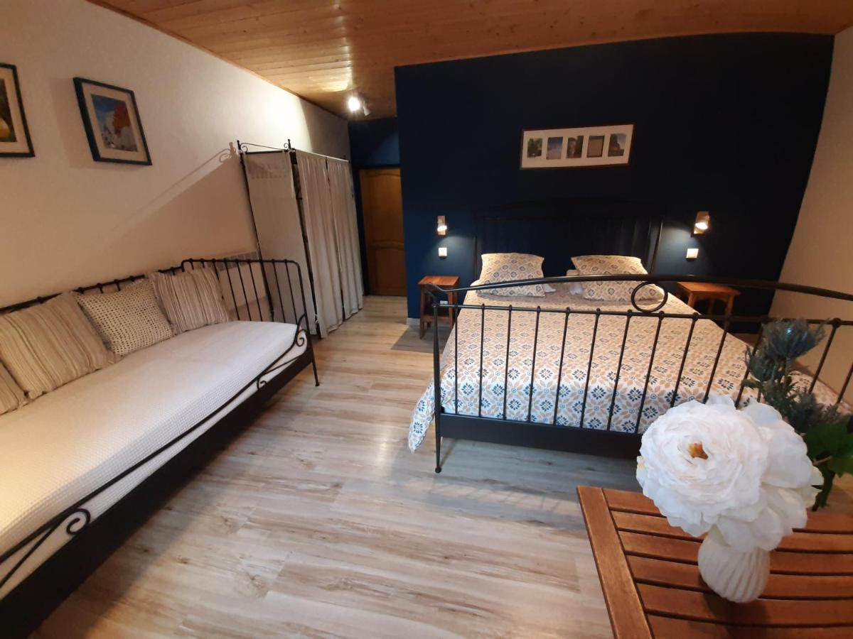 Le Sareymond Bed & Breakfast Menée