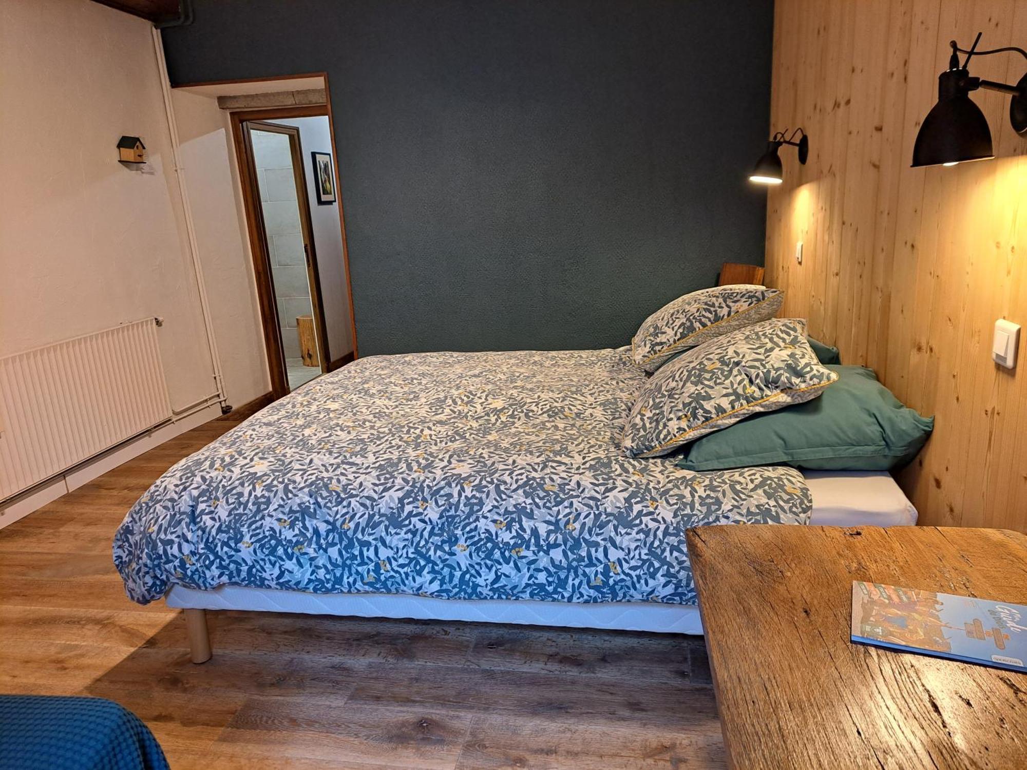 Le Sareymond Bed & Breakfast *